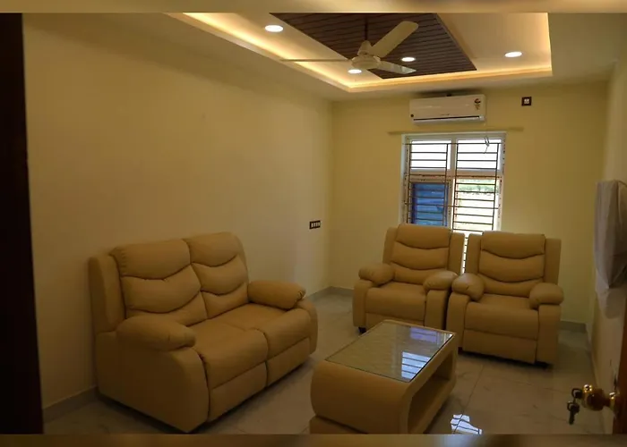 Aanandha Inn