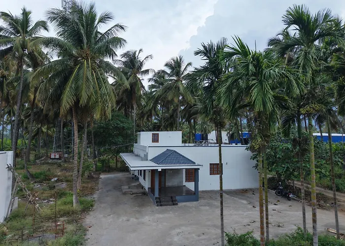 2Bhk White House Near Isha By Shivalaya Stays