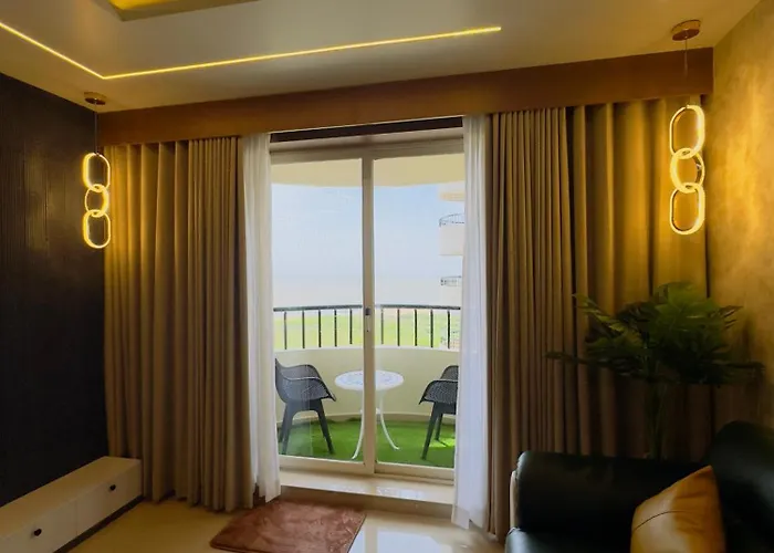 Bayfront Bliss - Flat 3Bhk In Calicut Beach-Wakeup To Stunning Views