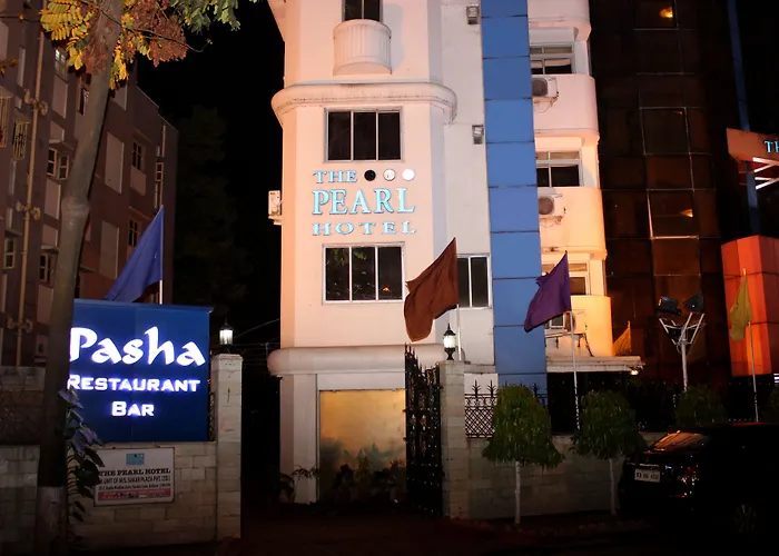 The Pearl Hotel Kolkata