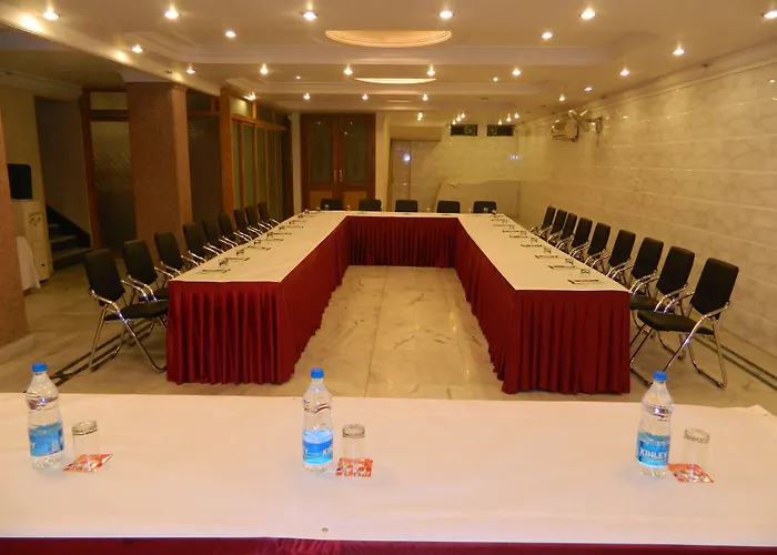 Hotel Singh International Delhi 