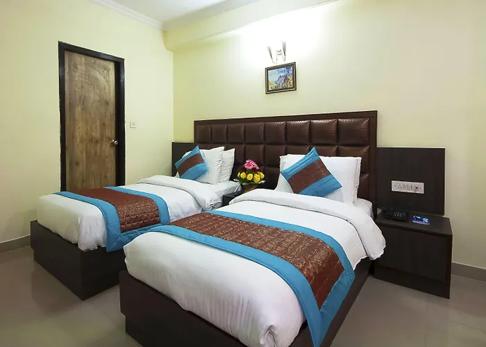 Capital O 2382 Hotel White House Continental