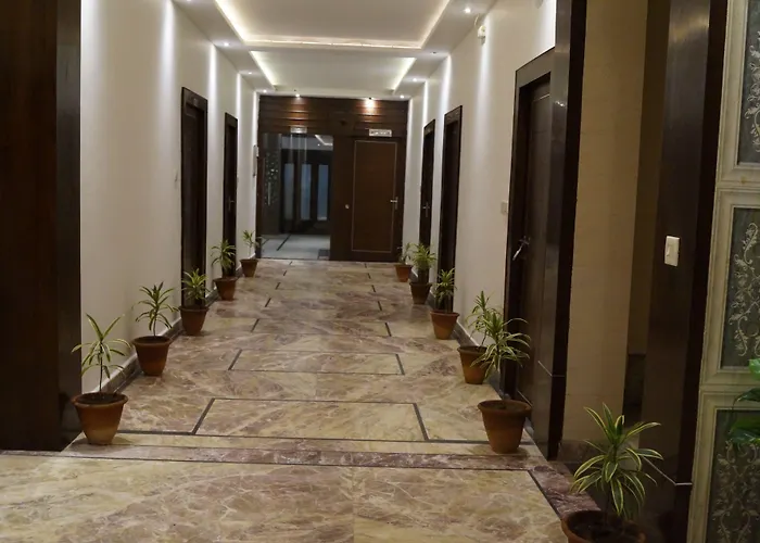 Optimum Tara Palace @ Taj Agra 