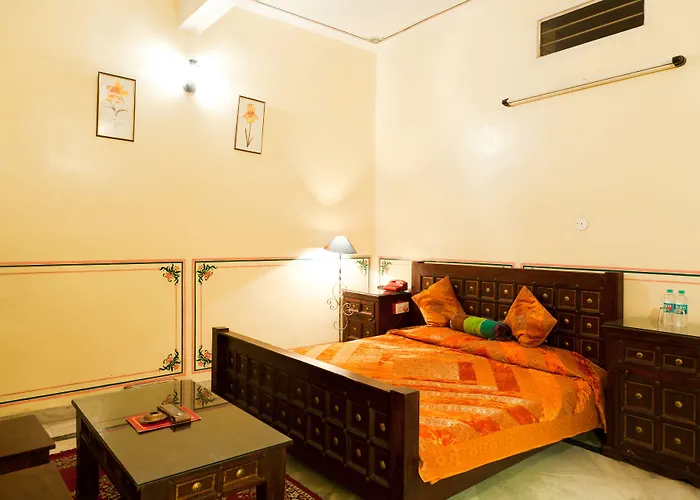 Hotel Bani Park Palace Jaipur