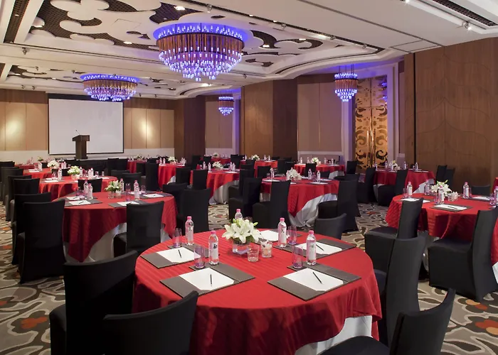 Hotel Crowne Plaza New Delhi Okhla By Ihg
