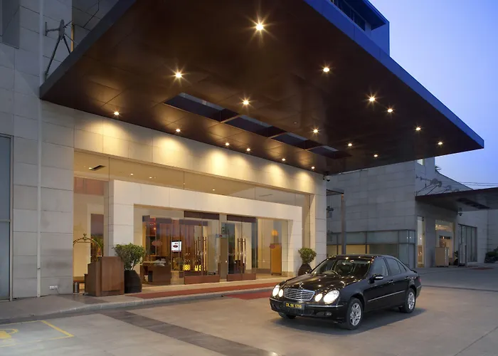 Hotel Crowne Plaza New Delhi Okhla By Ihg