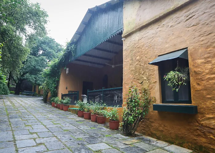 Welcomheritage Connaught House Mount Abu