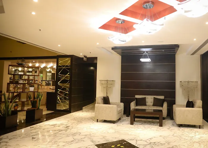 Hotel Ds Clarks Inn Gurgaon