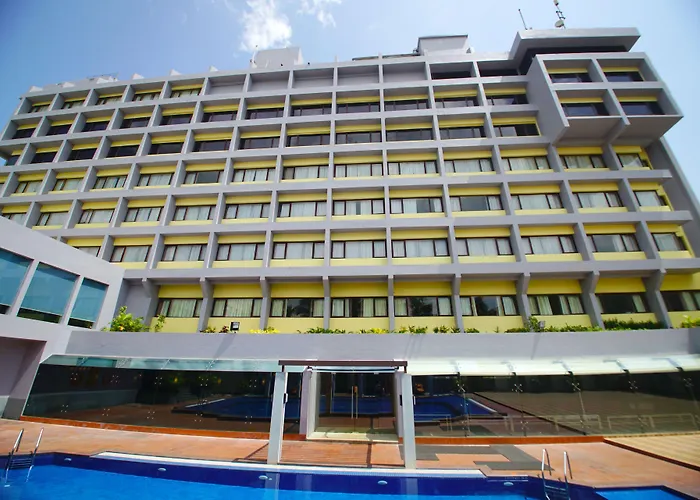 Dolphin Hotel