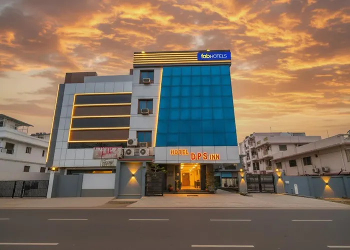 Fabhotel Dps International