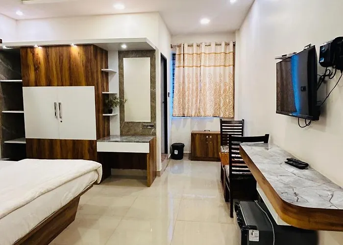 Yatri Nivas Sagara
