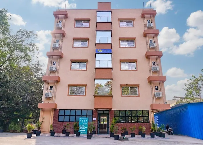 Fabhotel Prime Esta Inn - Nr Novotel Pune Nagar Road, Viman Nagar