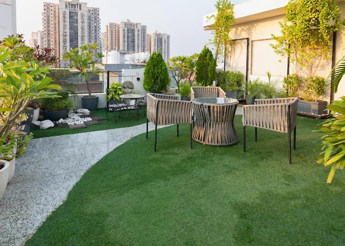 Hotel City Premier - Golf Course Road ,Gurgaon