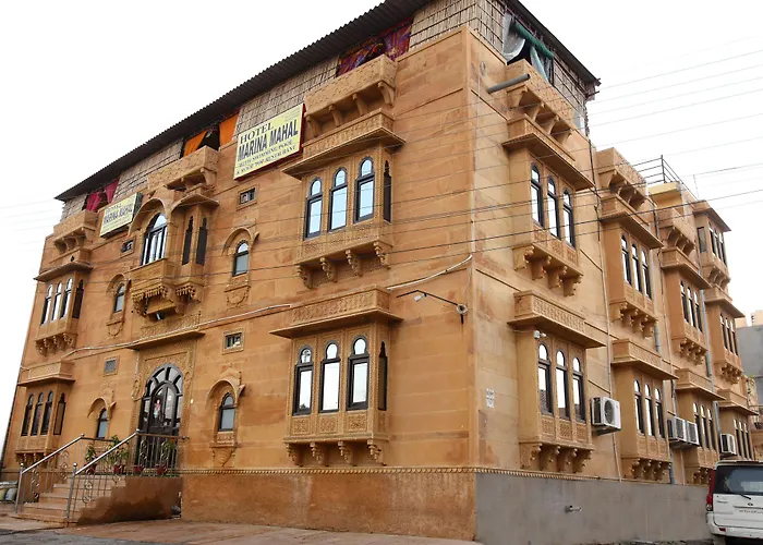 Hotel Marina Mahal With Swimming Pool