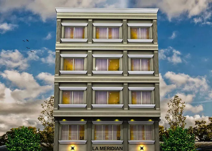 Hotel La Meridian, A Four Star Luxury Hotel & Resort - Haridwar