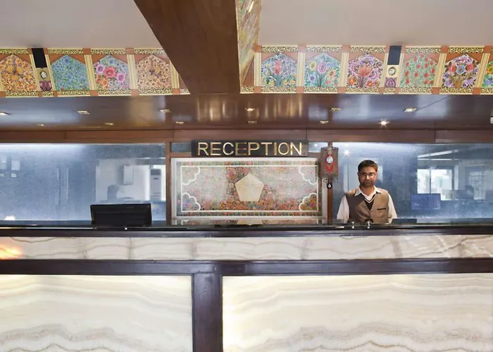 Adb Rooms Hotel Silver Star Srinagar 