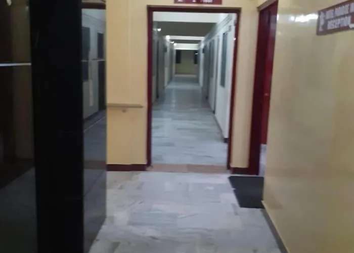 Hotel Paradise Inn