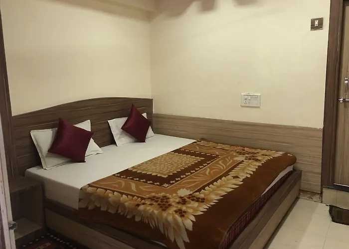 Hotel Satpura Safari