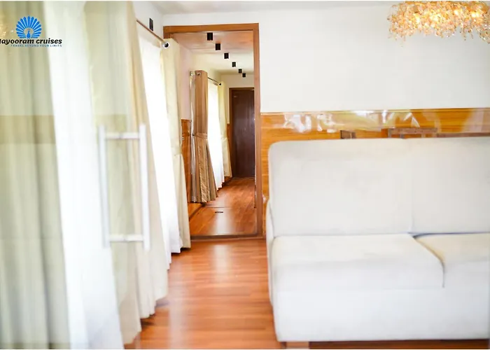 Mayooram Cruises -Luxury Houseboat
