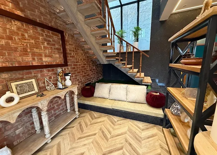 3 Bhk Villa With Pool Near Dwarka Expressway Airport