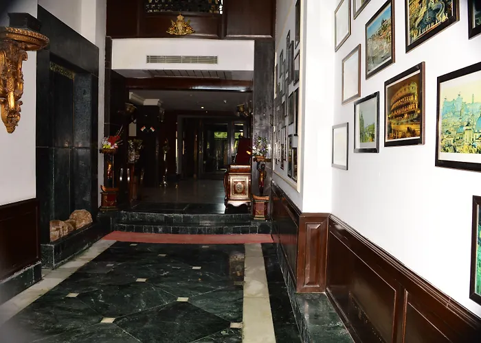 Diplomat Residency