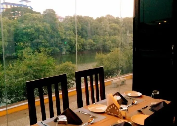 Creek Hotel - Panaji