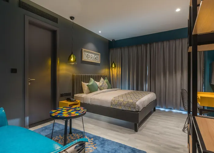Hotel B Plus L