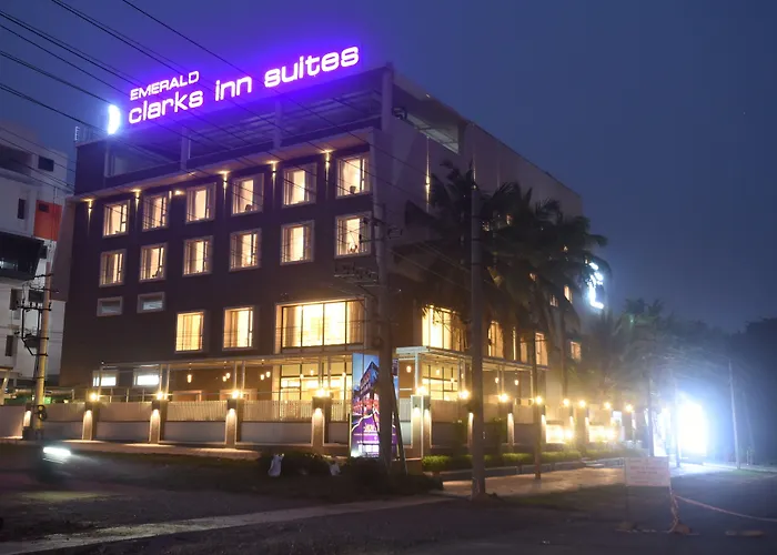 Emerald Clarks Inn Suites