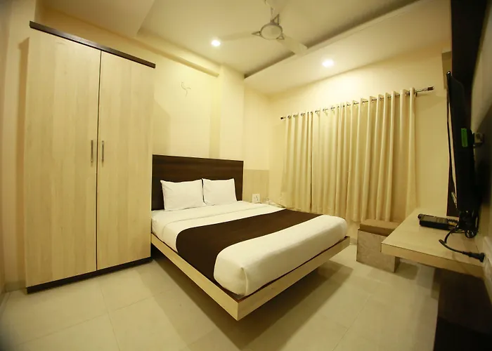 Hotel Madhuri Executive