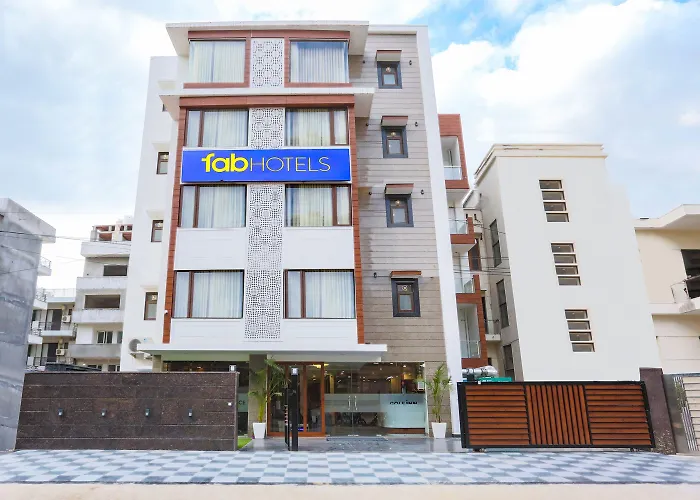 Fabhotel Golf Inn Gurgaon