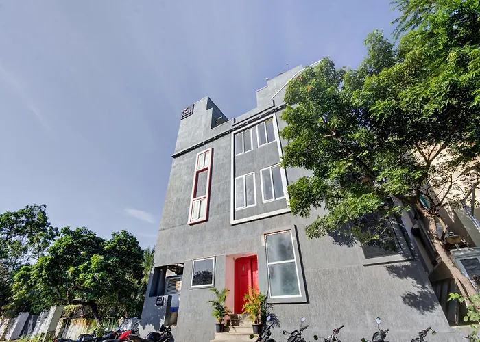 Upar Hotels Uthandi, Ecr