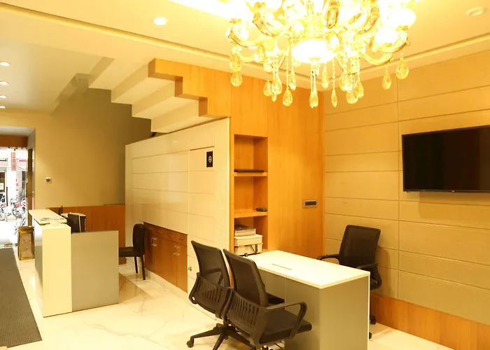 Hotel Reva Regency