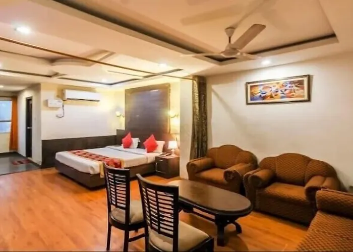 Hotel Monarch Inn Lucknow