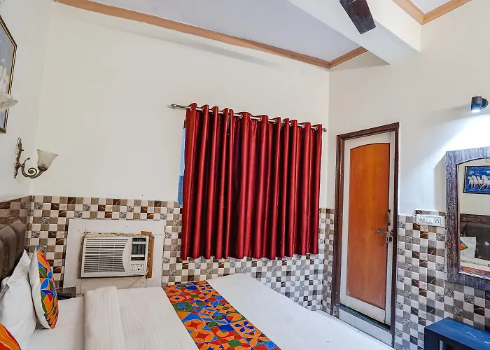 Fabhotel Sarwan