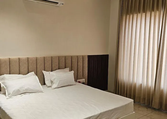 Hotel Sharanga