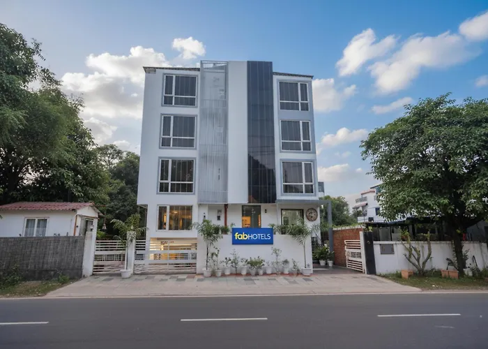 Fabhotel Marine - Infront Of Trade Facility Centre
