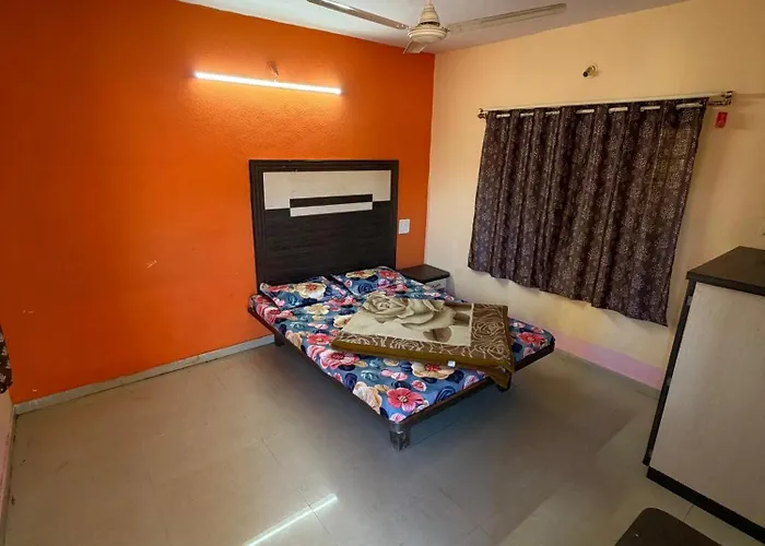Hotel Sudama Palace - Mahabaleshwar , Couple & Family Stay Rooms With Free Wi-Fi In Main Market