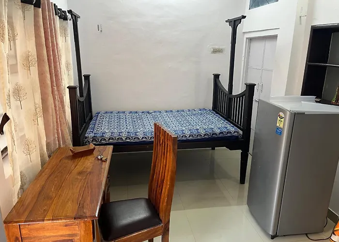 Nadya Homestay For Female & Family