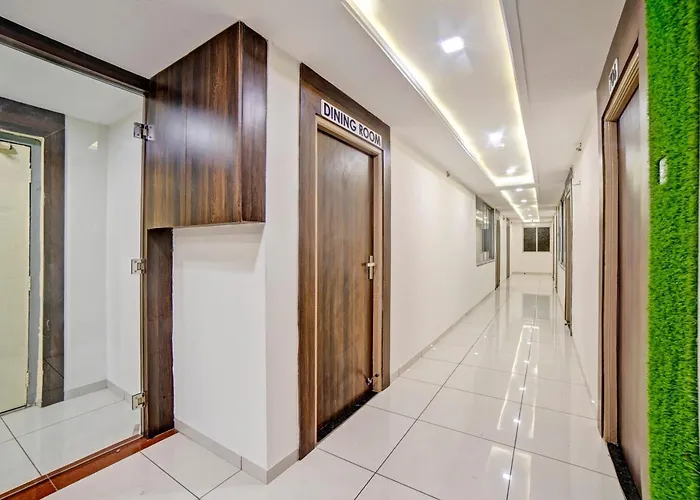 Townhouse Tulip Hotel Vadodara