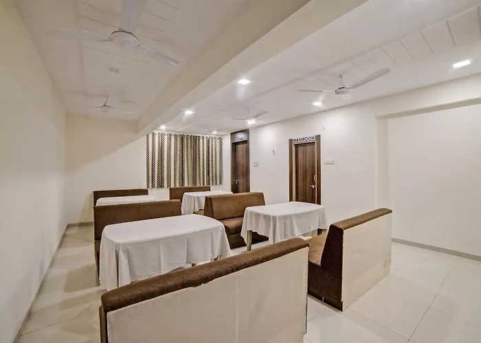 Townhouse Tulip Hotel Vadodara