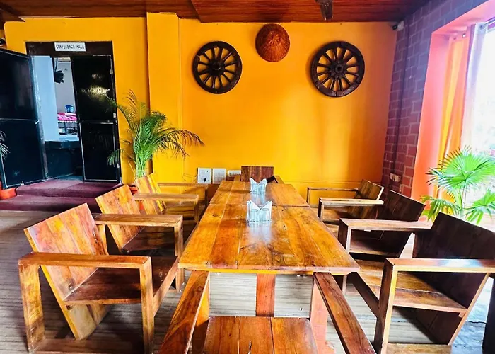 Istaqbal Hotel Mukki