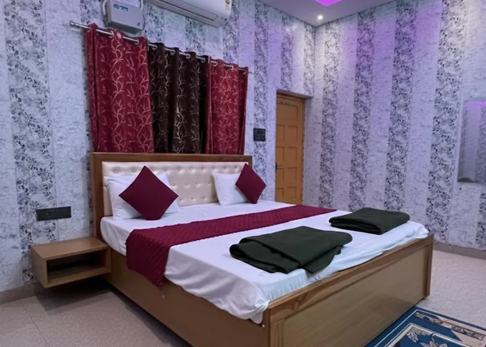 Hotel Vijay Palace- Near Ram Mandir Ayodhya