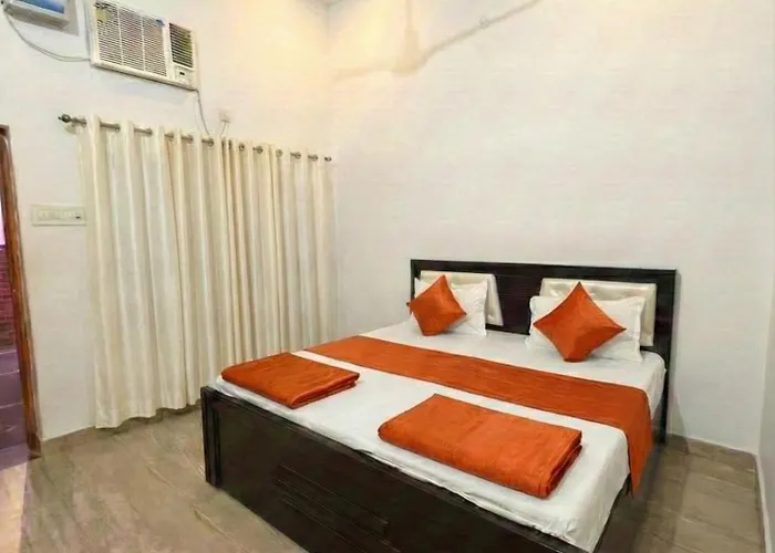 Hotel Vijay Palace- Near Ram Mandir Ayodhya