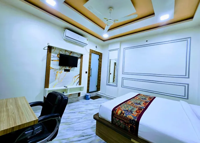Hotel Aarav Grand