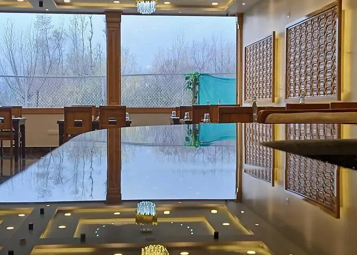 Hotel Royale Comfort Pahalgam