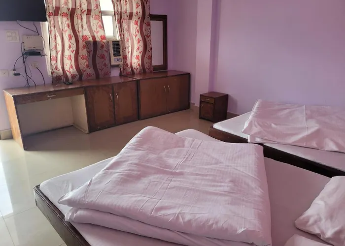 New Samrat Hotel & Restaurant