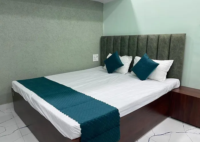 Hotel S S A