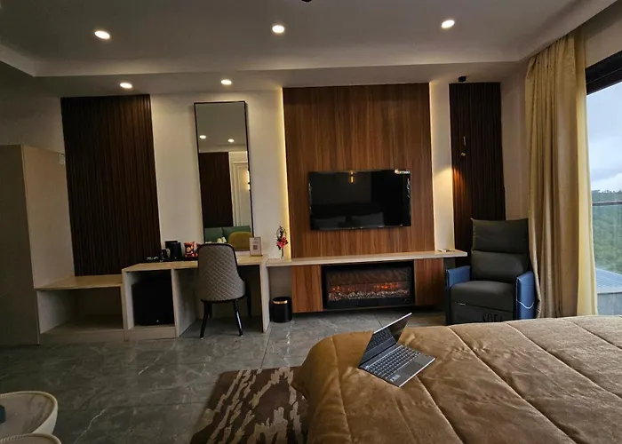 Clarissa Resort, Mukteshwar