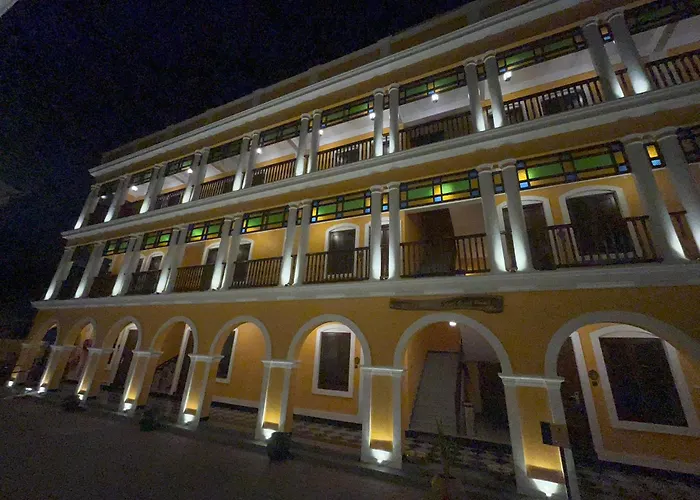 Hotel Grand Palais