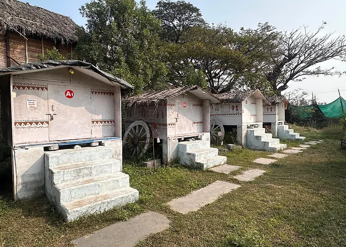 The Gravity Cafe -A Unit Of Staychillhampi